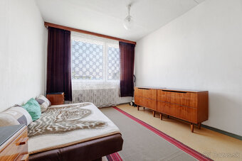 REZERVOVANÝ | 3 izbový byt s loggiou | Severná | Moldava n/B - 7