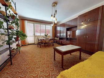 Dvojpodlažný rodinný dom s nádhernou výmerou - 7