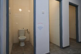 RE/MAX  ponúka na prenájom skladové priestory v Trnave s výb - 7