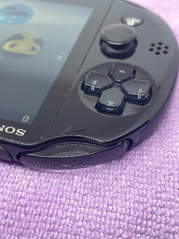 PS VITA PCH-2016 displej LCD - 7