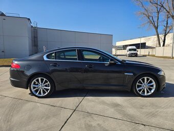 Jaguar XF 2.2D i4 Luxury Automat EDITION - 7