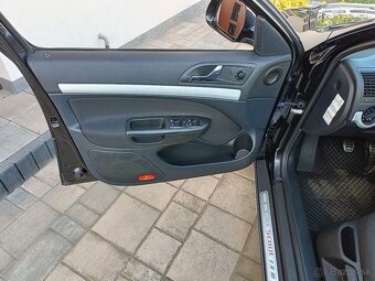 ŠKODA OCTAVIA SCOUT 4x4 2.0 TDI 103 kW CR - 7
