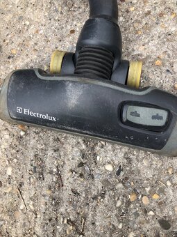 Vysávač Electrolux Ultraone polofunkčný - 7