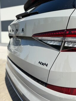 ŠKODA KODIAQ SPORTLINE 4x4 2.0 TDI 147 KW NARDO GREY 2022 - 7