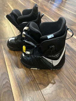 Snowboard a snowboardové topánky - 7