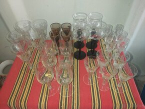 Sklo, starožitnosť, vázy, karafa, poháre - 7