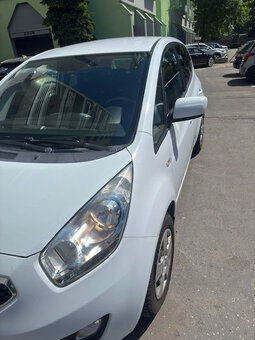 Kia Venga - 7