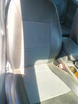 Predám náhradné diely na Ford Mondeo rok 2013 - 7