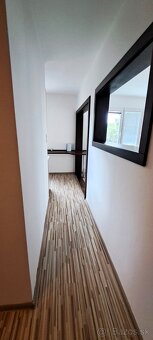 Dvojizbový byt s lodžiou blízko mesta - 7