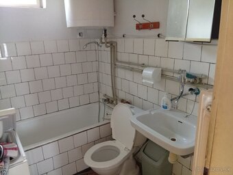 Predám Rodinný dom v dobrom stave - Dulovce - 7