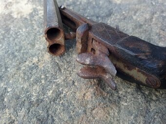 Lefosovy pištoľ dvojhlavnovy - 7