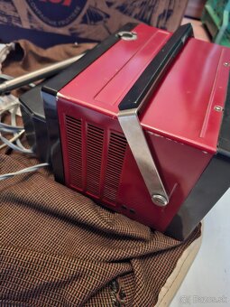 Starý cestovný televízor - 7