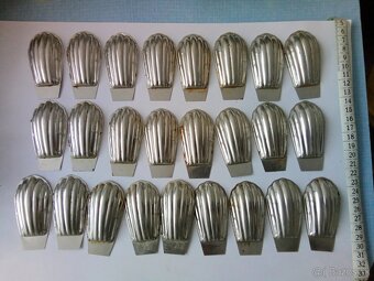 Formičky a vykrajovátka na pečení - cukroví - 7