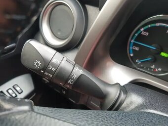 Toyota RAV4 Hybrid - 7