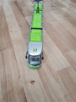 Detský autobus na zotrvačnik a otvaracie dvere - 7