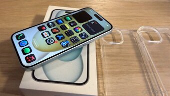 Vymenim iPhone 15 Blue 128gb + 2 obaly - 7