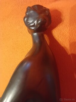 Soška sediaca žena- Jitka Forejtova - 7