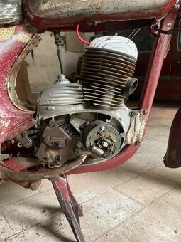 Jawa 250 353 kývačka - 7