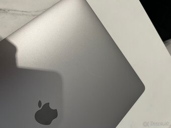 MacBook Pro 2016 15,4” Touchbar i7 16GB 256GB - 7