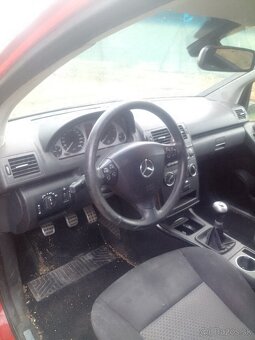 Mercedes Benz A180 - 7