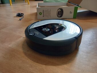Predám robotický vysávač IRobot Roomba i7 - 7