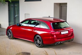 Mercedes-Benz E 220d 4Matic AMG Line / Night Paket / DPH - 7