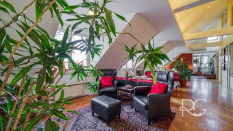 Pôsobivý staromestský byt s veľkou terasou s krásnym výhľado - 7