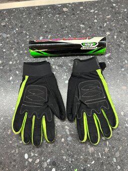 Rukavice + Chránič - 7