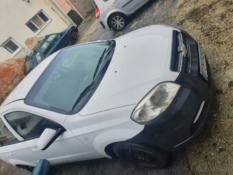 Predám chevrolet aveo 1,4 - 7