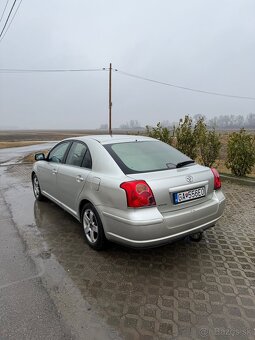 Toyota Avensis 2.0 D-4D - 7