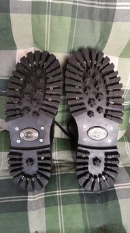 D. D. T. Topanky - 7