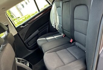 Superb Combi 2.0 TDI 103KW DSG - 7