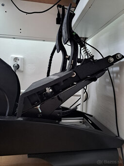 Playseat F1 sedačka s Moza R16 a volantom Moza GS V2P - 7
