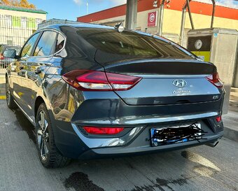 Hyundai i30 Fastback 1.5 MHEV benzín - 7