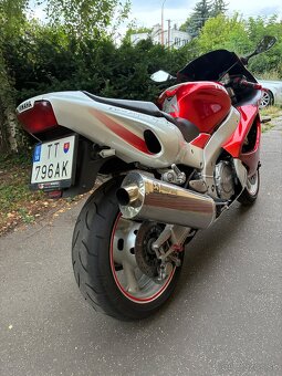Yamaha YZF 1000 Thunderace - 7