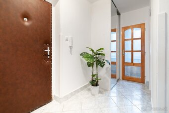 Rezervovaný - Svetlý 2-izbový byt 60 m² – Dukelská - 7