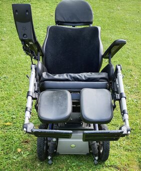 Elektricky invalidný vozík. - 7