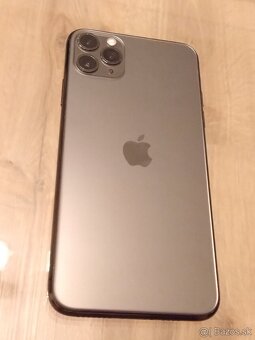 Predám krásny a plne funkčný Iphone 11 Pro Max - 7