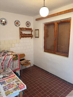 PREDAJ, PODLUŽANY - VINIČNÝ DOMČEK S VINOHRADOM - 7