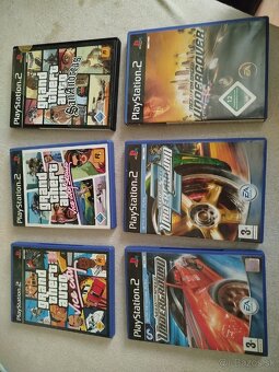 Playstation 2 slim+5 ovladocou+27 hier - 7