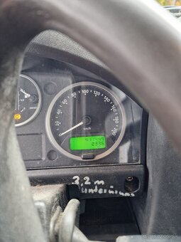 Land Rover Defender - 7
