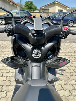 Yamaha XMAX 300 - 7