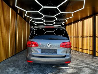 Volkswagen Touran 2.0 TDI Highline DSG 7Miest. - 7