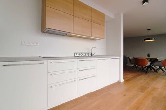 -PRENÁJOM luxusný 3-izbový byt s terasou pod Slavínom - 7