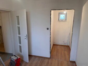 2 a 1/2i rodinný domček - za cenu bytu - 7