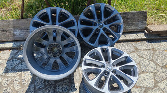 5x114,3 R17 --- RENAULT MEGANE - 7