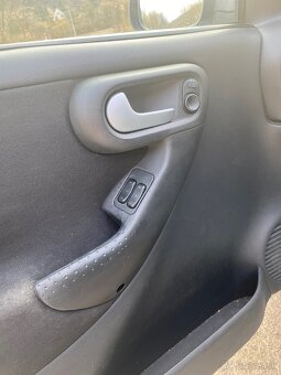 Predám Opel Corsa C 1.2 - 7