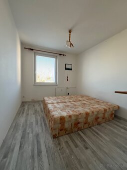 2 izb. zariadený byt na začiatku Jazera pri vode - 7