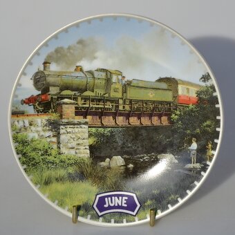 Pre milovníkov VLAKOV - Sada 12 mesiacov - 12 tanierov - 7
