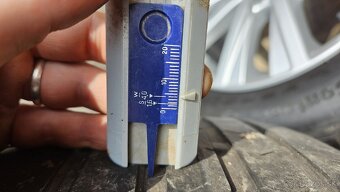 Predám VW Alu kolesa 16" s pneu - 7